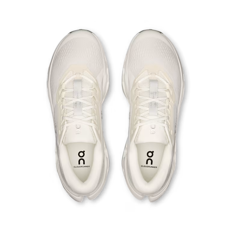 On Cloudrunner 3 Wide