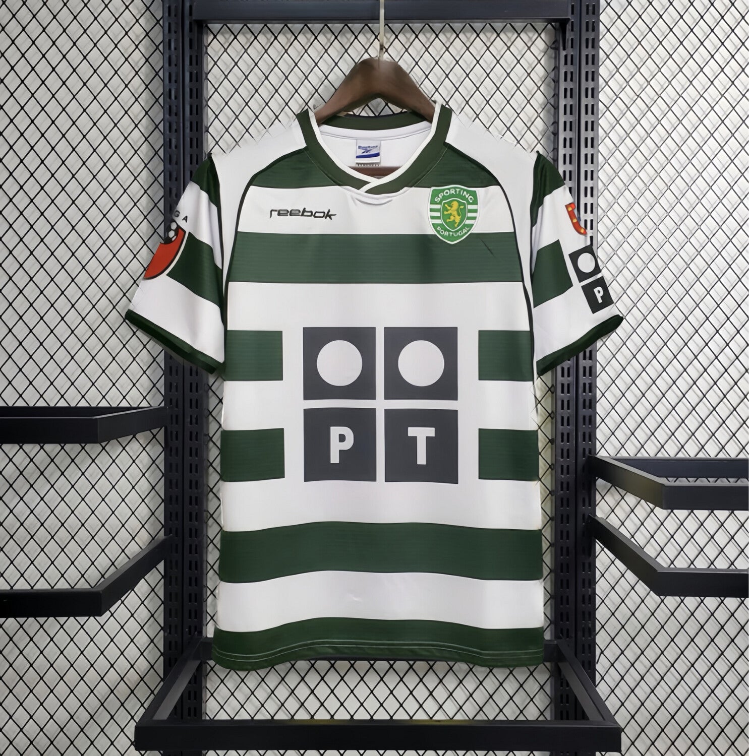 Sporting 2001-2002 Home Kit