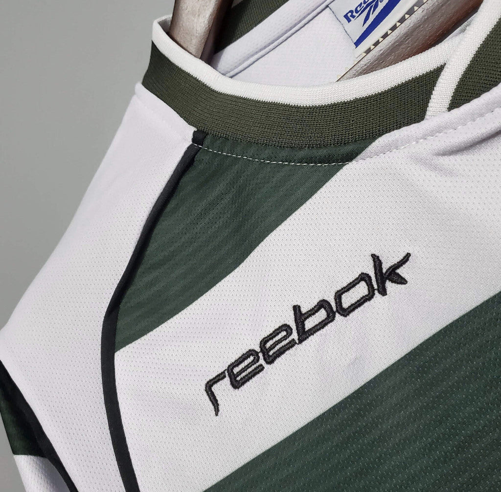 Sporting 2001-2002 Home Kit