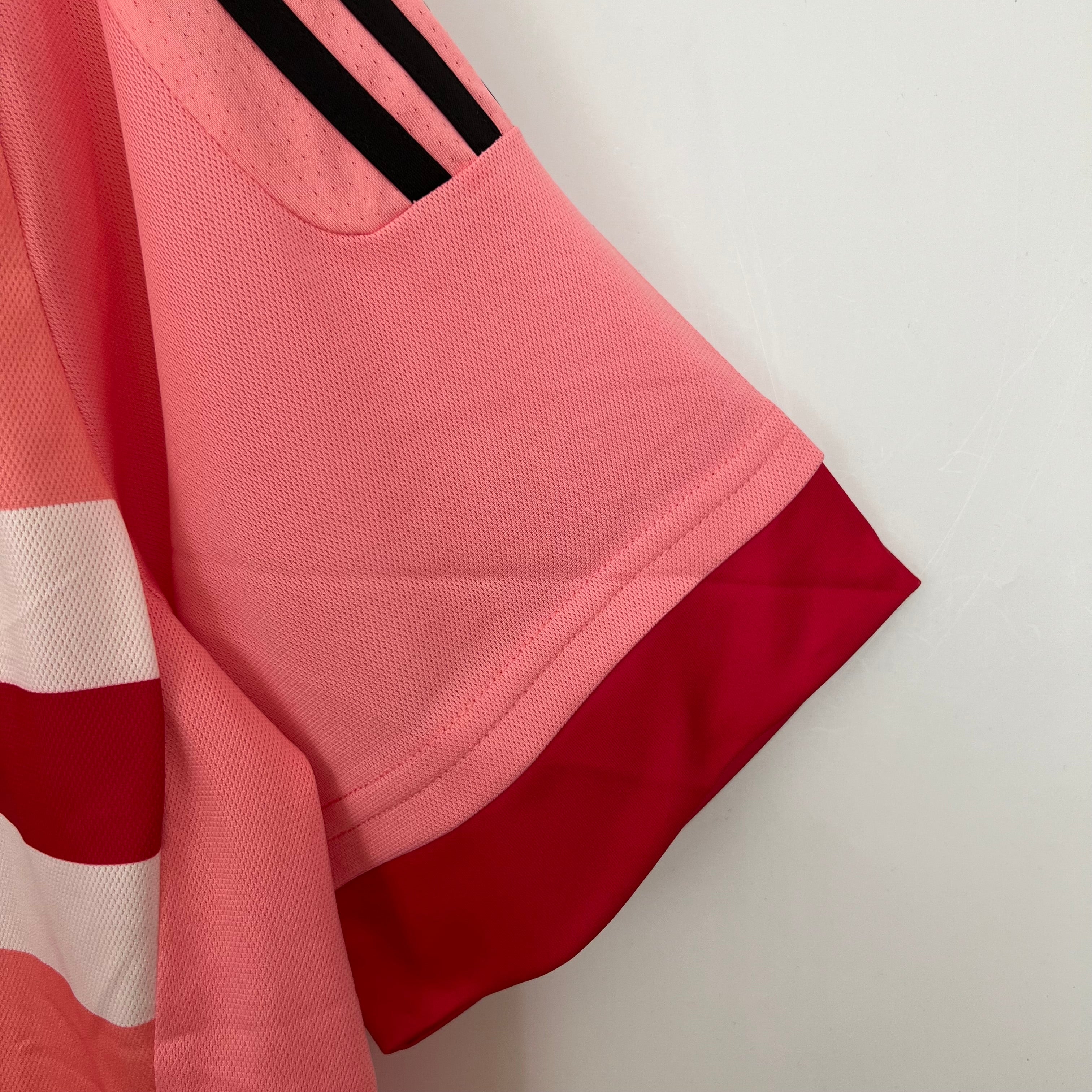 Juventus 2015-16 Away Jersey