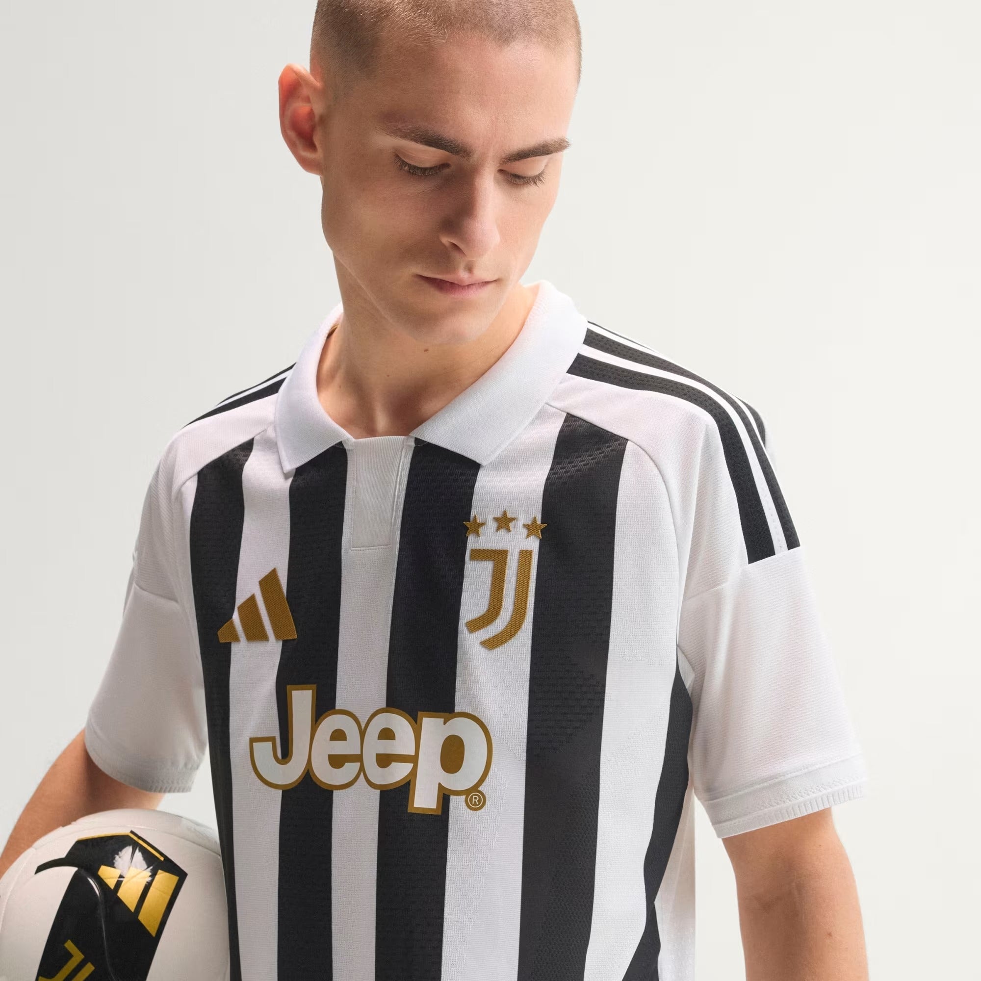Juventus 26/27 Home Authentic Jersey