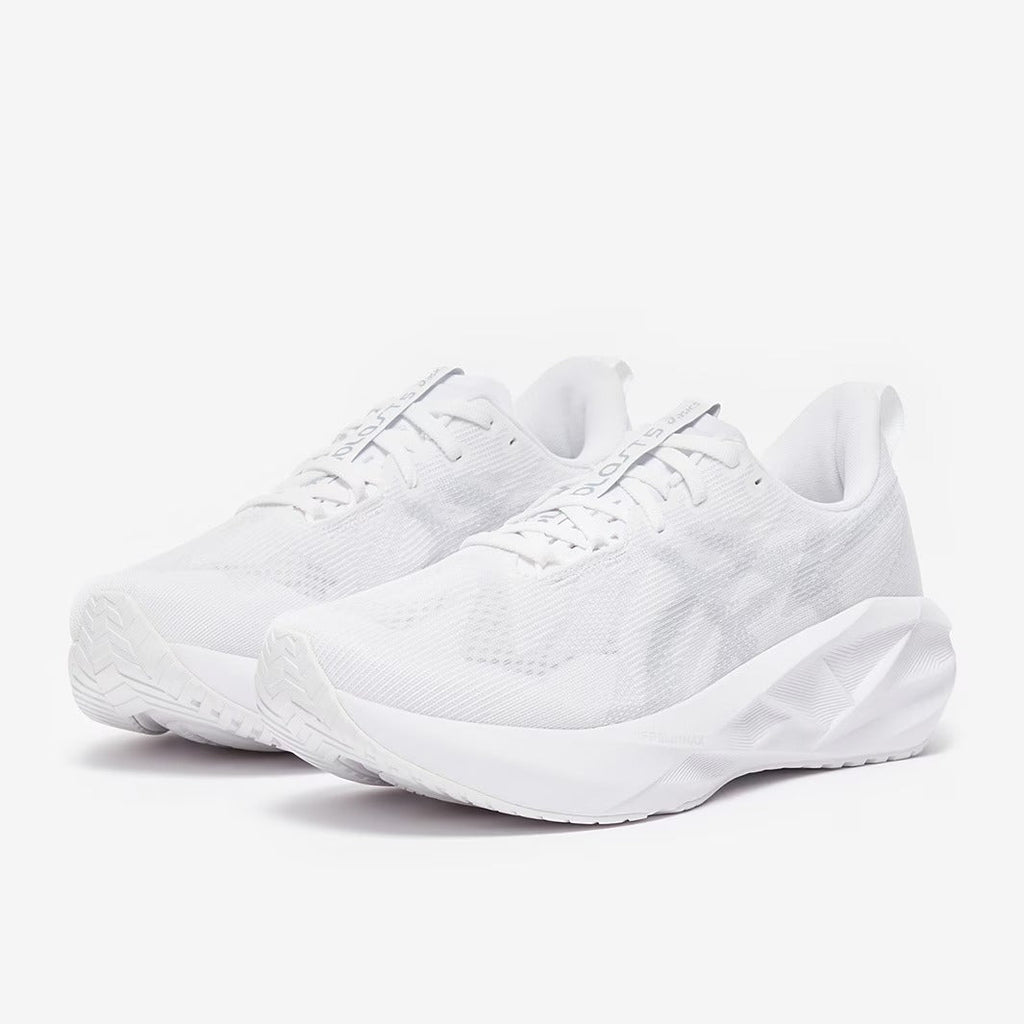 ASICS Novablast 5