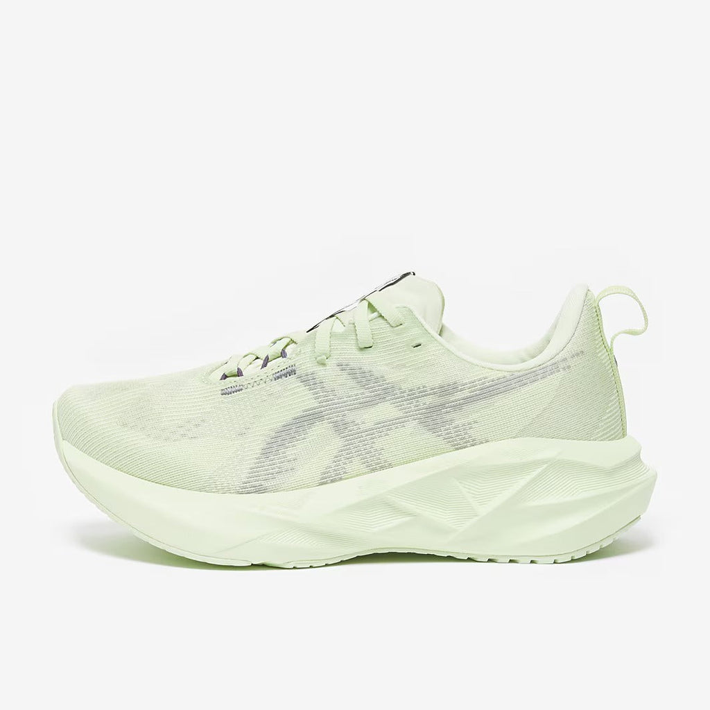 ASICS Women’s Novablast 5