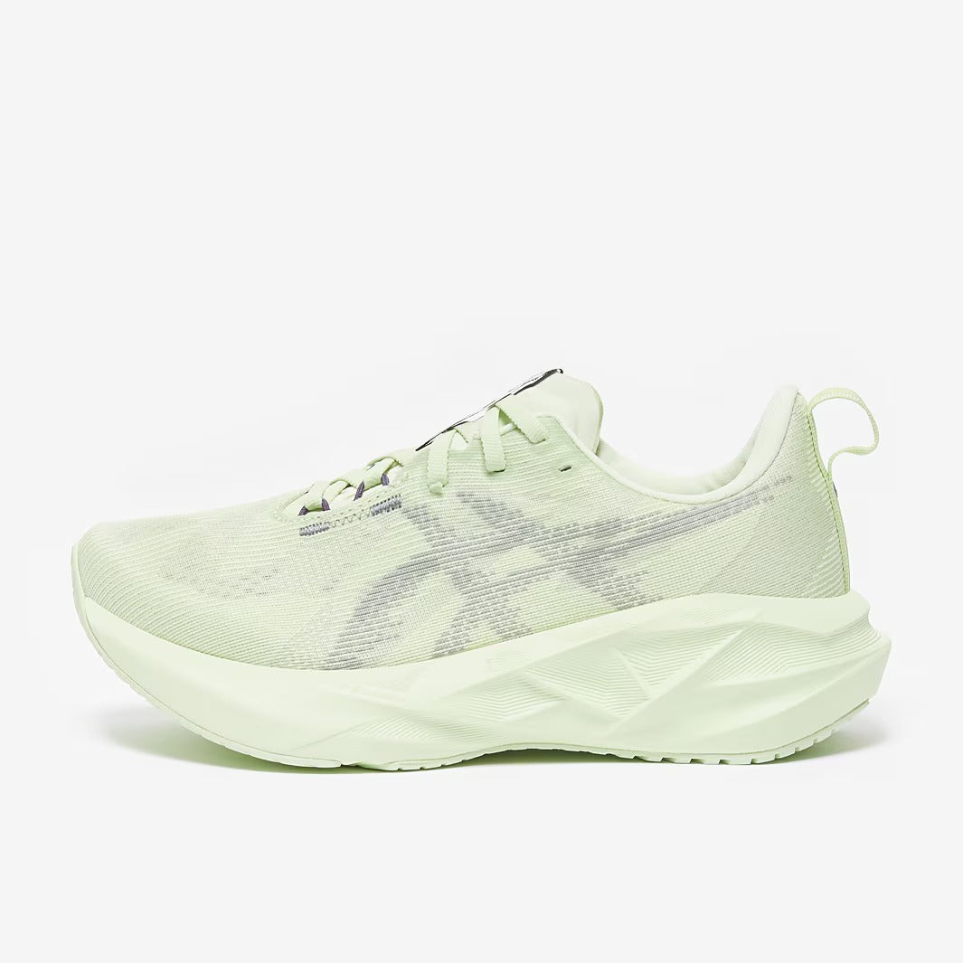 ASICS Women’s Novablast 5