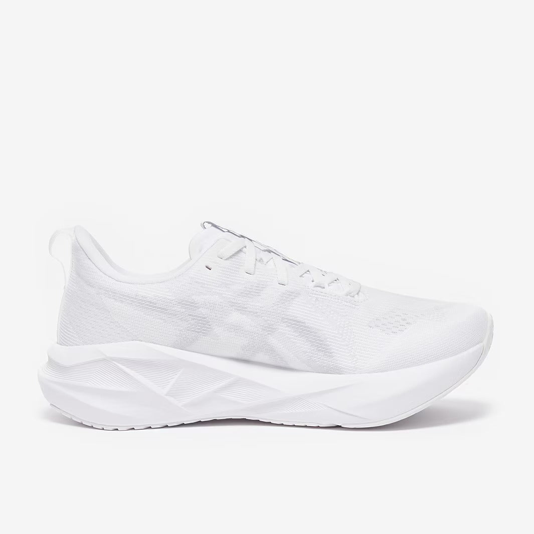 ASICS Novablast 5