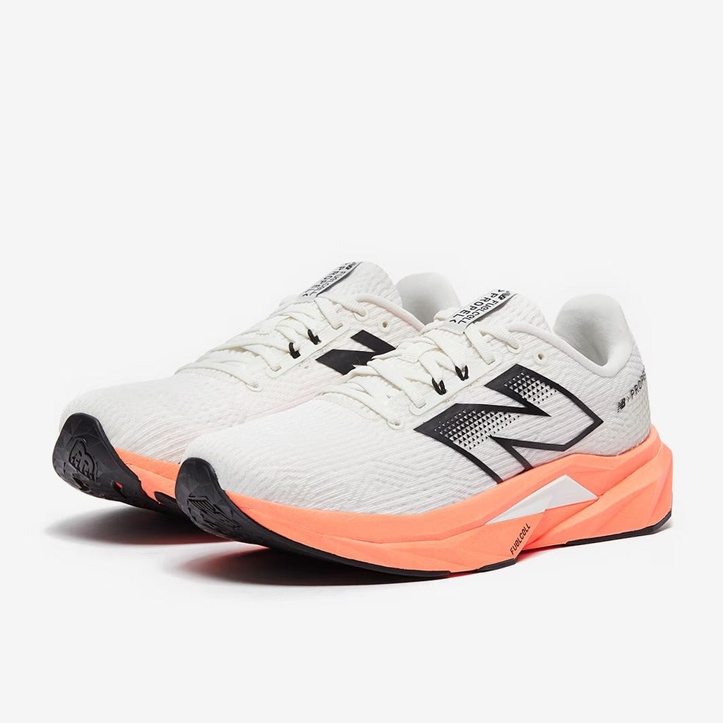 New Balance FuelCell Propel V5