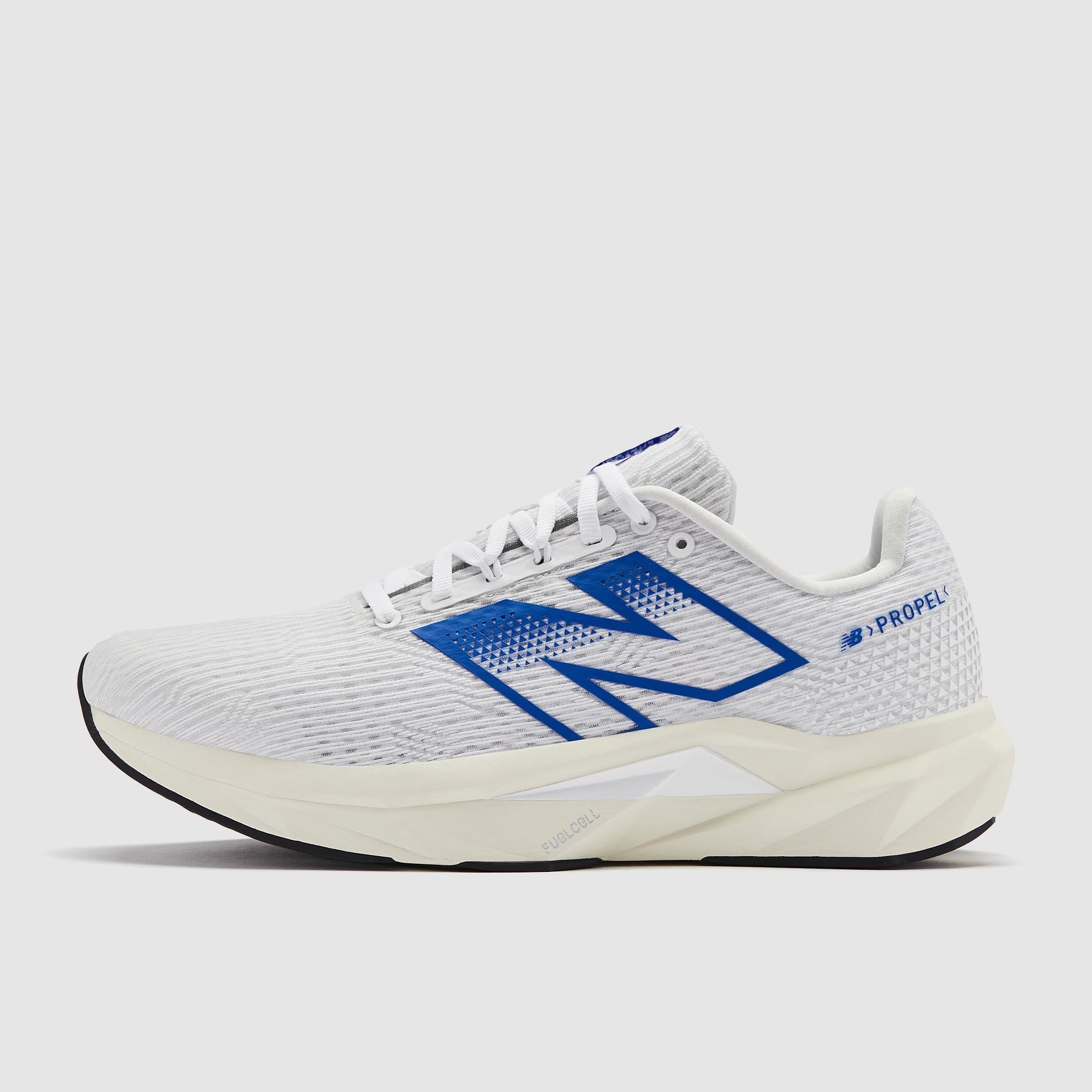 New Balance FuelCell Propel V5