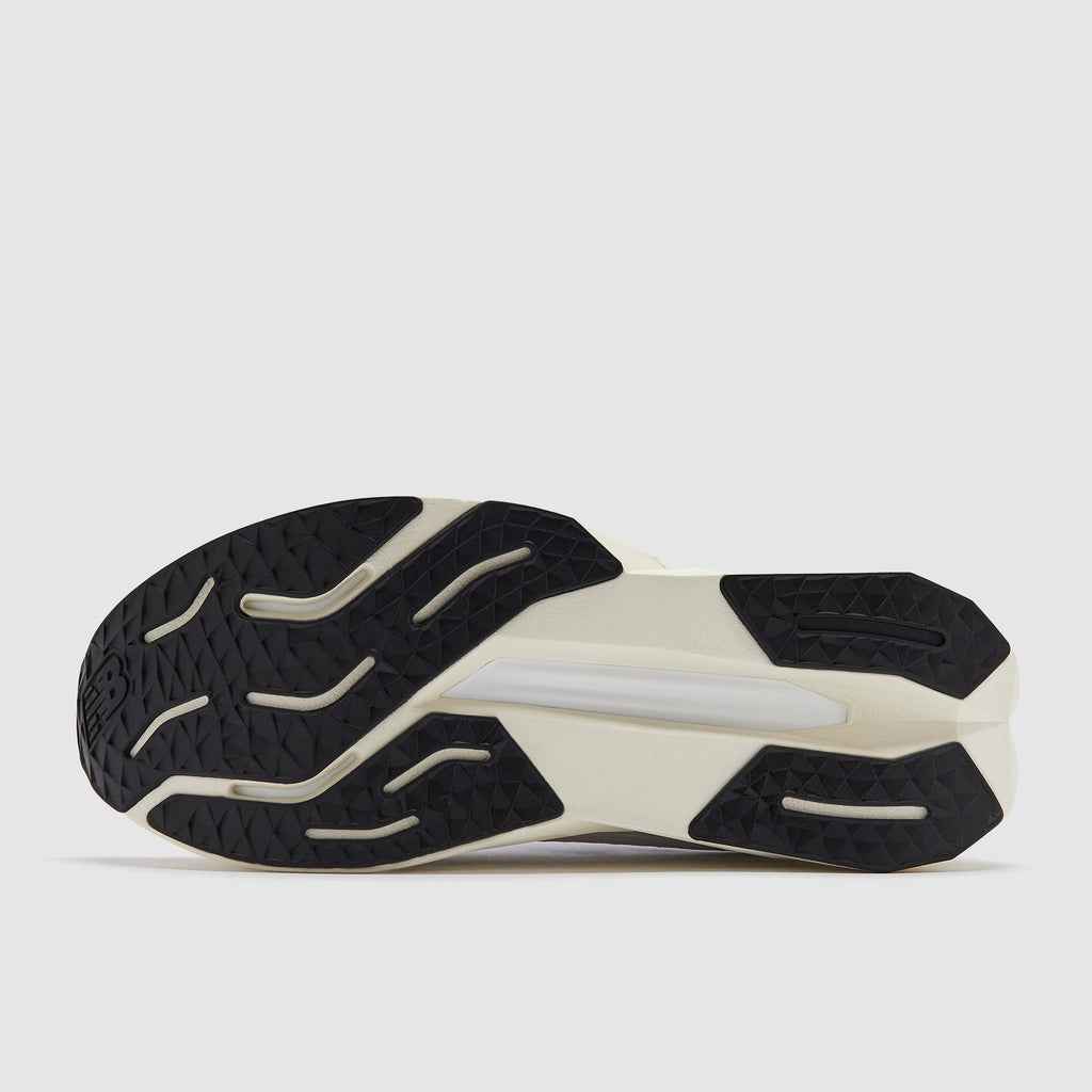 New Balance FuelCell Propel V5
