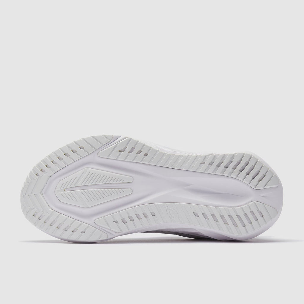 ASICS Women’s Novablast 5